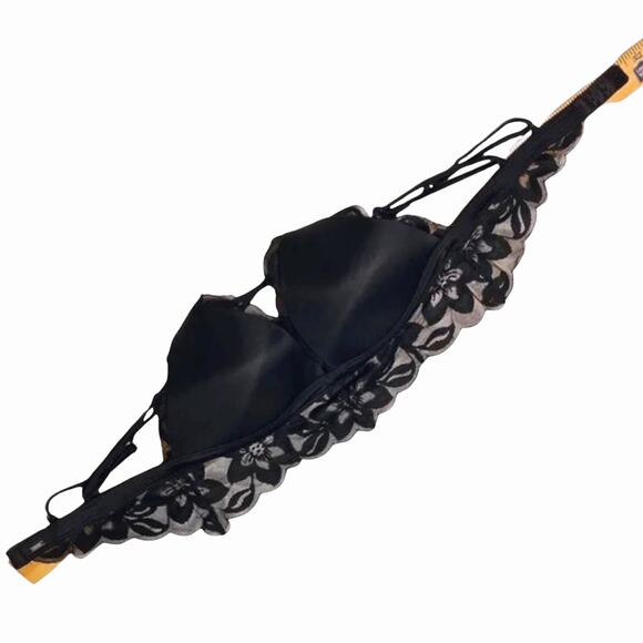 Victoria's Secret Sz Large Bra Black Lace Crossback Push Up Padded Wireless - Picture 3 of 9